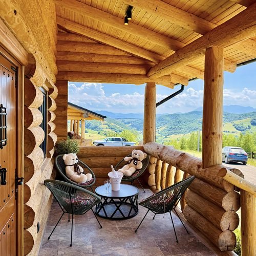 e8f23327-10f8-4d6b-8684-a1125337ca3b